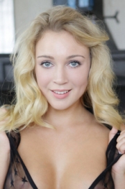 Zoey Taylor Zoey Taylor